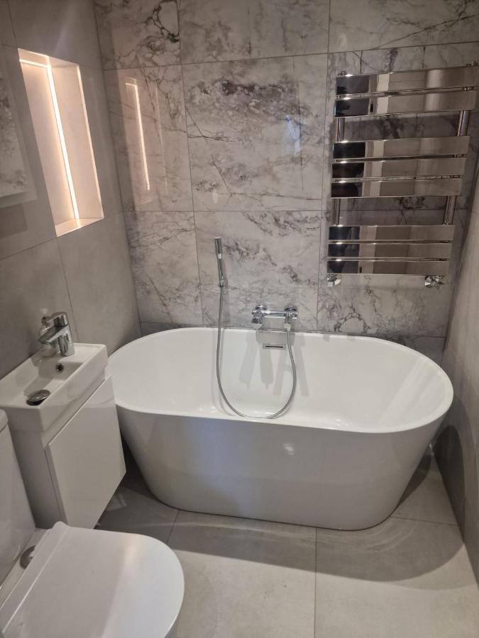 Collier'S Wood En-Suite Apartments London Exterior foto